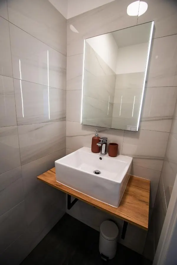 Azzurro Apartment - With Private Rooftop Jacuzzi Zadar 0*,  Hırvatistan