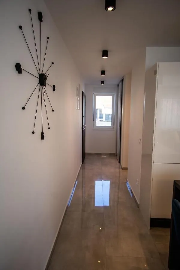 Azzurro Apartment - With Private Rooftop Jacuzzi Zadar Hırvatistan
